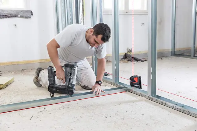 Leica Lino L2P5 alt-i-ett  krysslaser og punktlaser, rød laser 