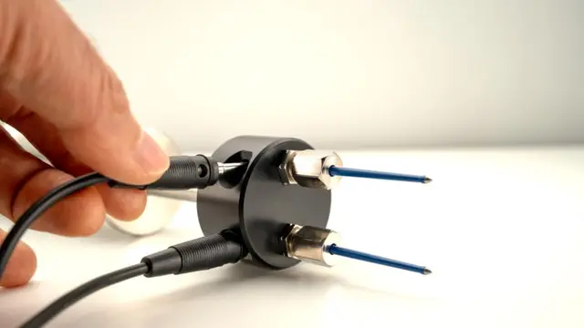 Tramex Hammerelektrode med løs kabel. 