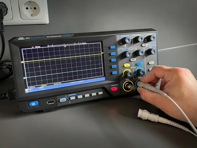PeakTech® P 1400» 5 MHz / 2 kanaler 100 MS/s digitalt lagringsoscilloskop 