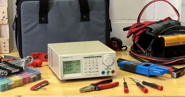 PeakTech® P 1885» Lab-strømforsyning DC 1 - 40V / 0 - 5A med USB 