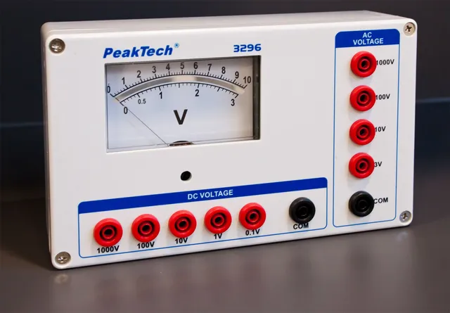 PeakTech® P 3296» Analogt voltmeter 0 ... 0,1/1/10/100 / 1000V AC/DC 