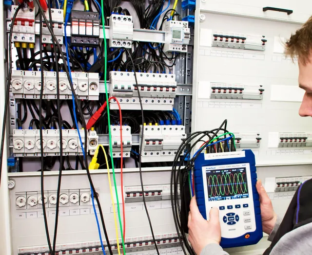 PeakTech® P 4145» Effektanalysator med RS-232 C-grensesnitt 