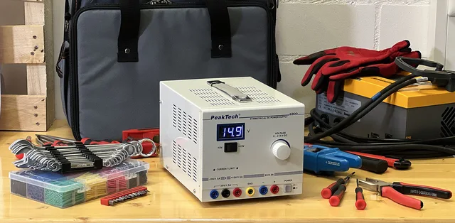 PeakTech® P 6300» likestrømsforsyning Symmetrisk, maks. 30 V likestrøm. 