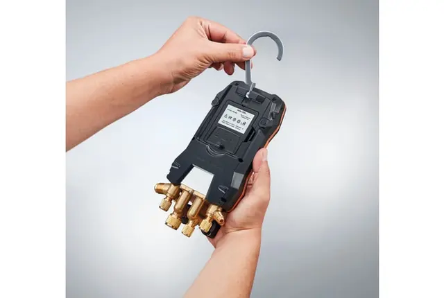 testo 558s – Digital manifold med 4-veis ventilblokk og intuitiv berøringsskjerm 