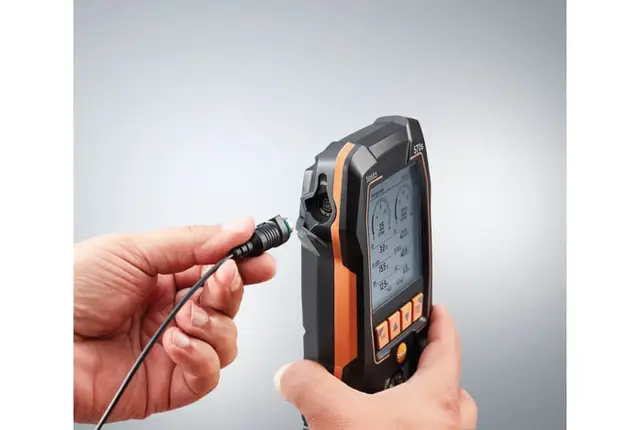 testo 570s – digitalt vakuummålesett med tangampermeter testo 770-3 
