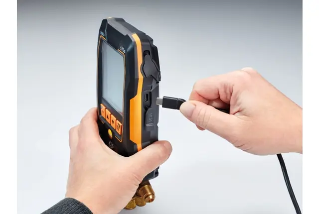 testo 570s – digitalt vakuummålesett med tangampermeter testo 770-3 