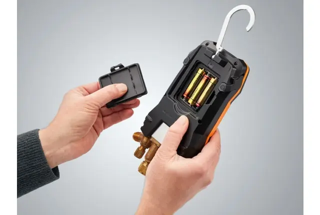 testo 570s – digitalt vakuummålesett med tangampermeter testo 770-3 