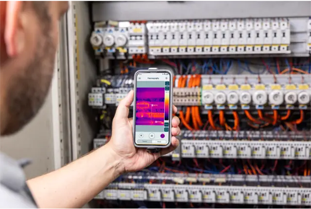 Testo 860i kit - Trådløst termisk kamera for smarttelefoner 