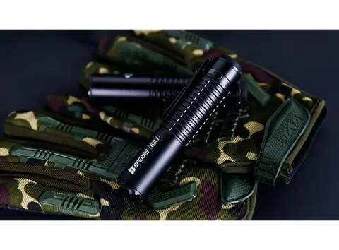 Speras E21 lommelykt 2000lm / 322 meter kastelengde 